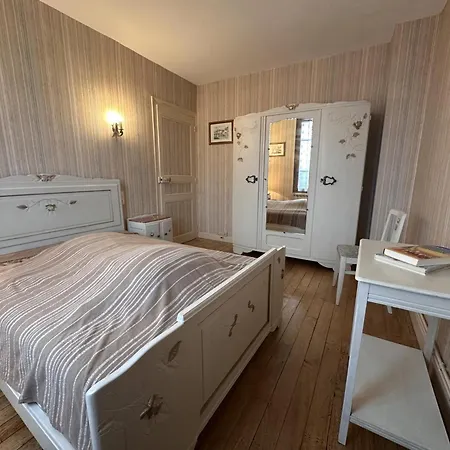 Holiday home Avec Piscine, 2 Chambres, Proche Randonnees Et Loisirs A - Fr-1-489-273