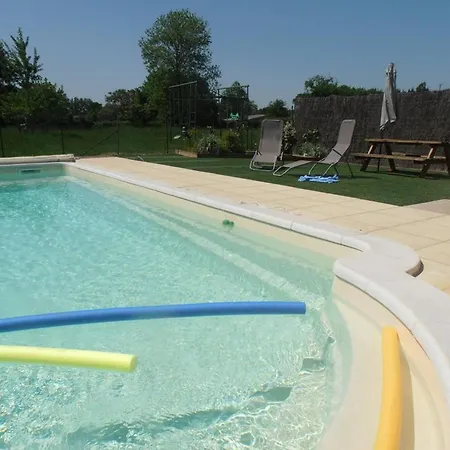 Avec Piscine Partagee Au Coeur D'un Village - Fr-1-489-273 Target