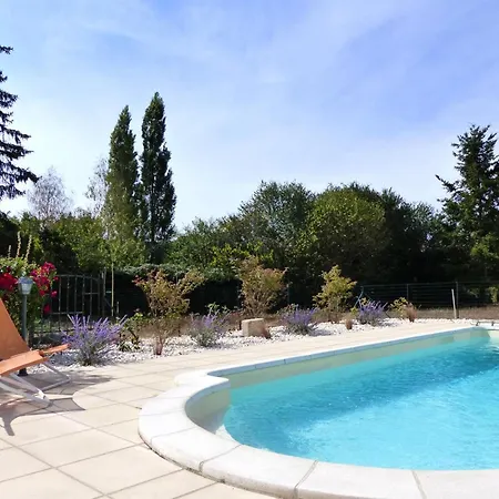 Avec Piscine Partagee Au Coeur D'un Village - Fr-1-489-273 Country house